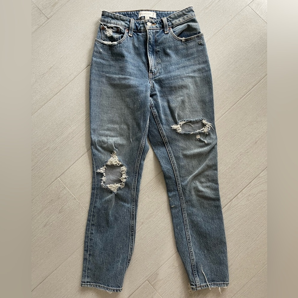 Abercrombie High Waisted Curve Love Jeans